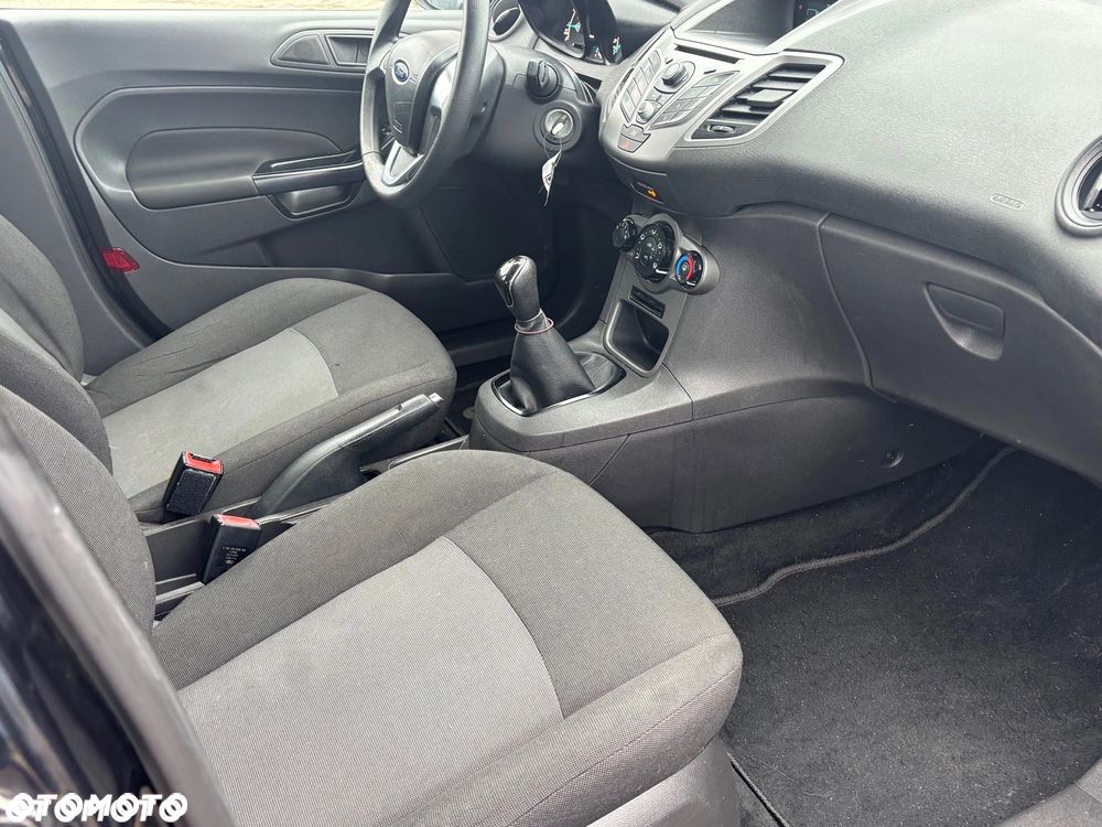 Ford Fiesta 1.25 Ambiente EU5 - 22