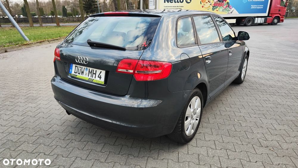 Audi A3 Sportback 1.6 Attraction - 9