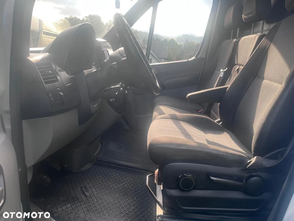 Mercedes-Benz Sprinter - 4