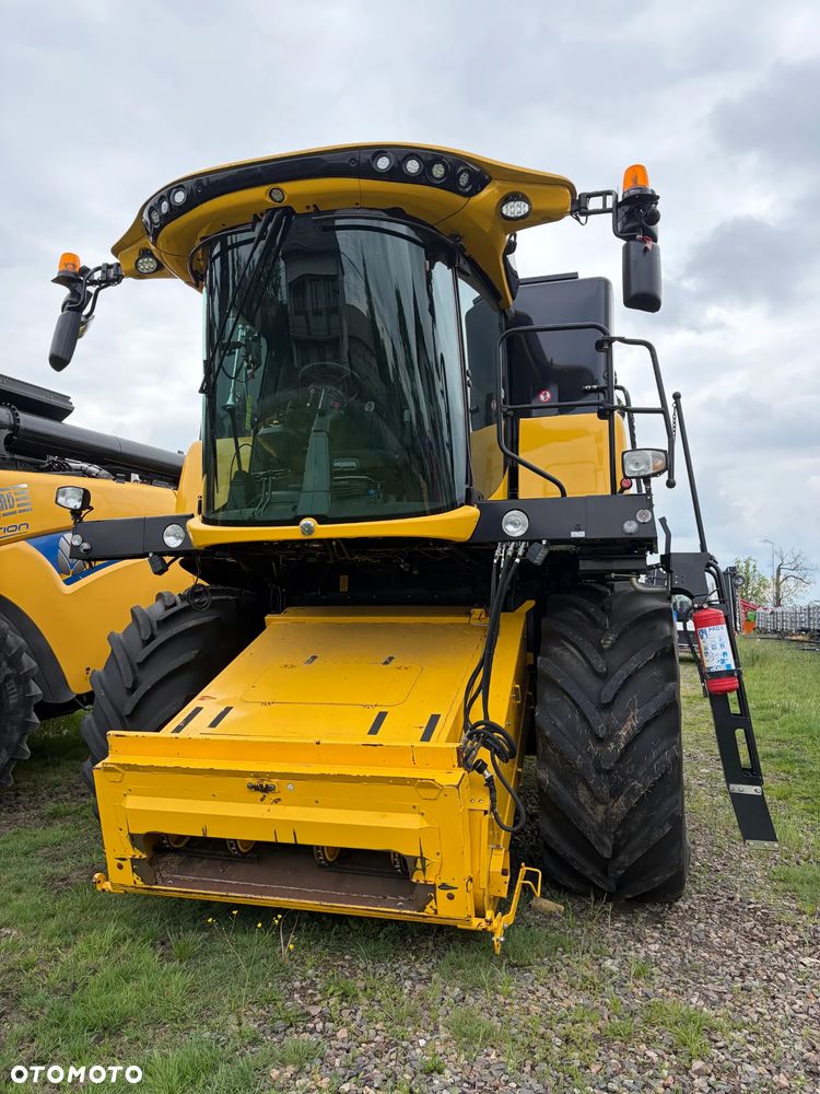 New Holland CH7.70 - 11