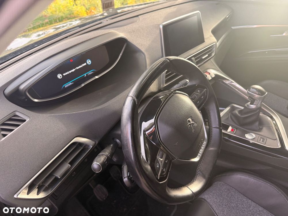 Peugeot 5008 - 30