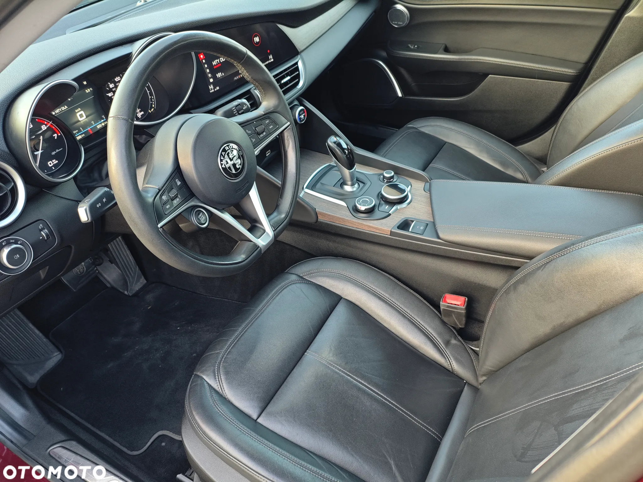 Alfa Romeo Giulia 2.0 Turbo 16V AT8-Q4 Ti - 20