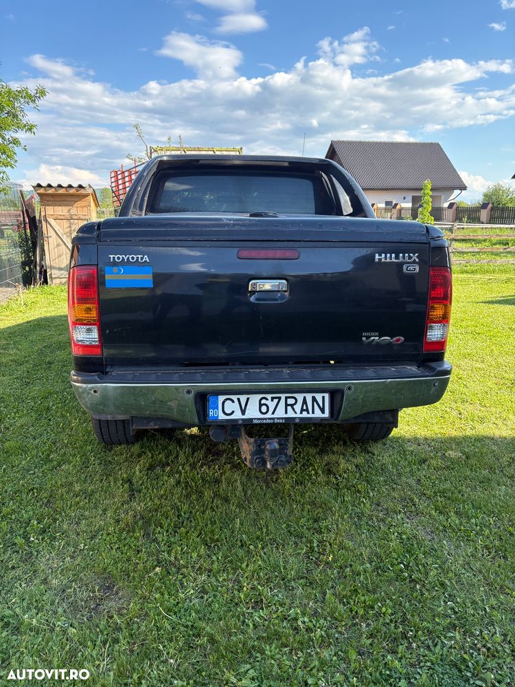 Toyota Hilux - 5
