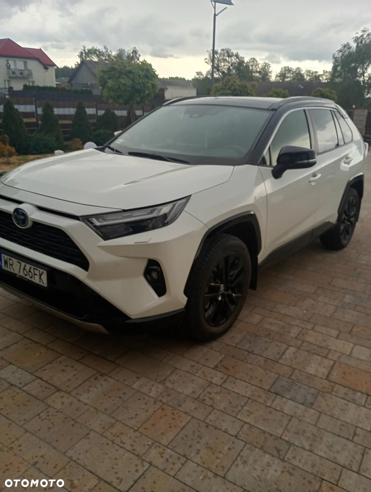 Toyota RAV4 - 1