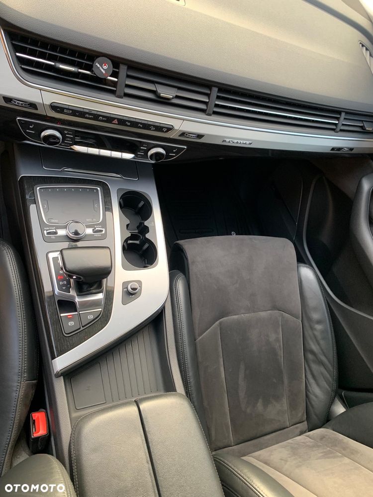 Audi Q7 - 9
