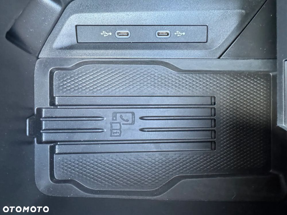 Volkswagen Passat - 25