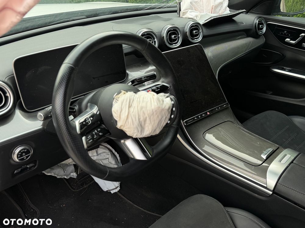 Mercedes-Benz Klasa C 300 4Matic 9G-TRONIC AMG Line - 11