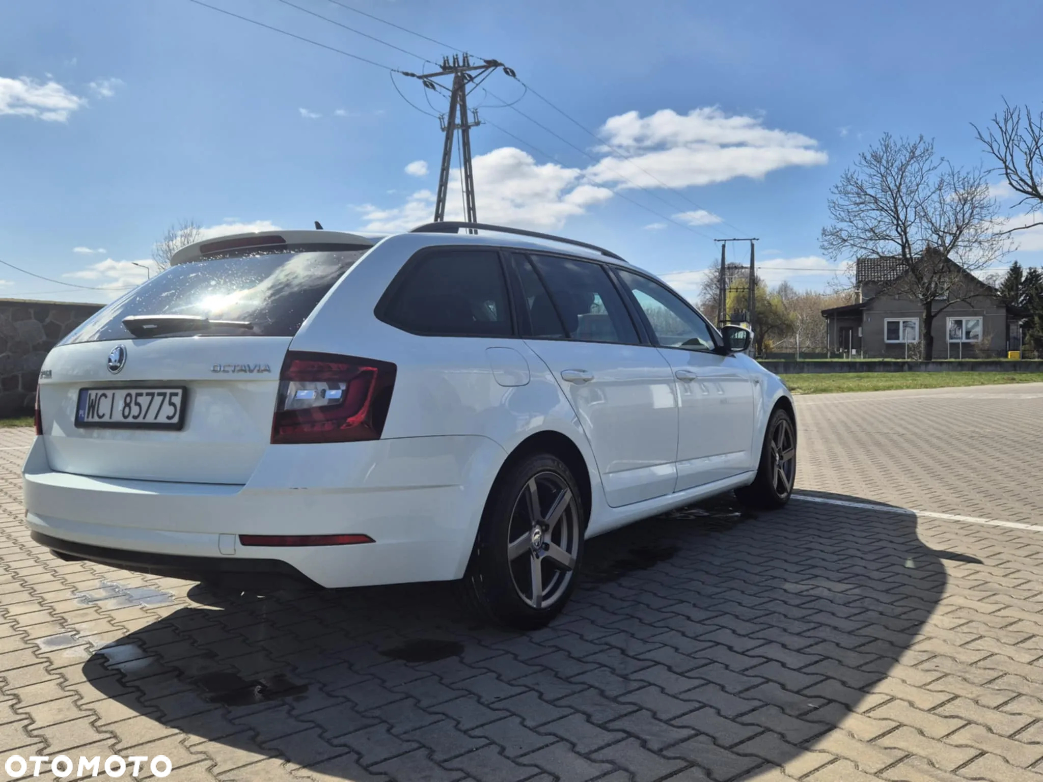 Skoda Octavia 1.6 TDI DSG Clever - 4