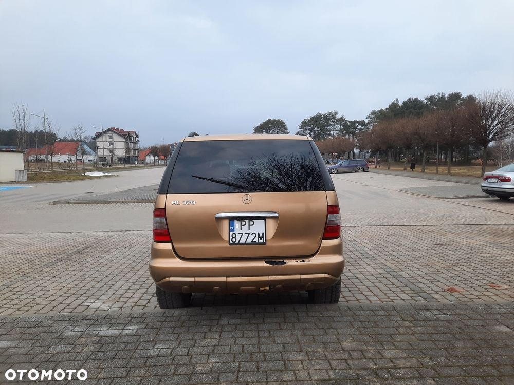 Mercedes-Benz ML - 7