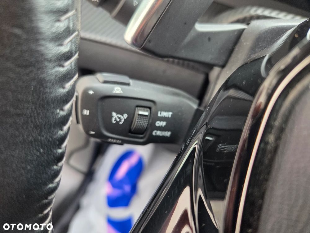 Peugeot 2008 1.5 BlueHDi GT Pack S&S EAT8 - 34