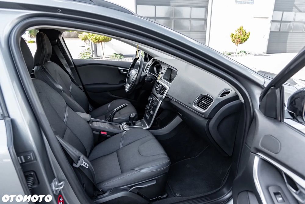 Volvo V40 Cross Country D2 Summum - 28