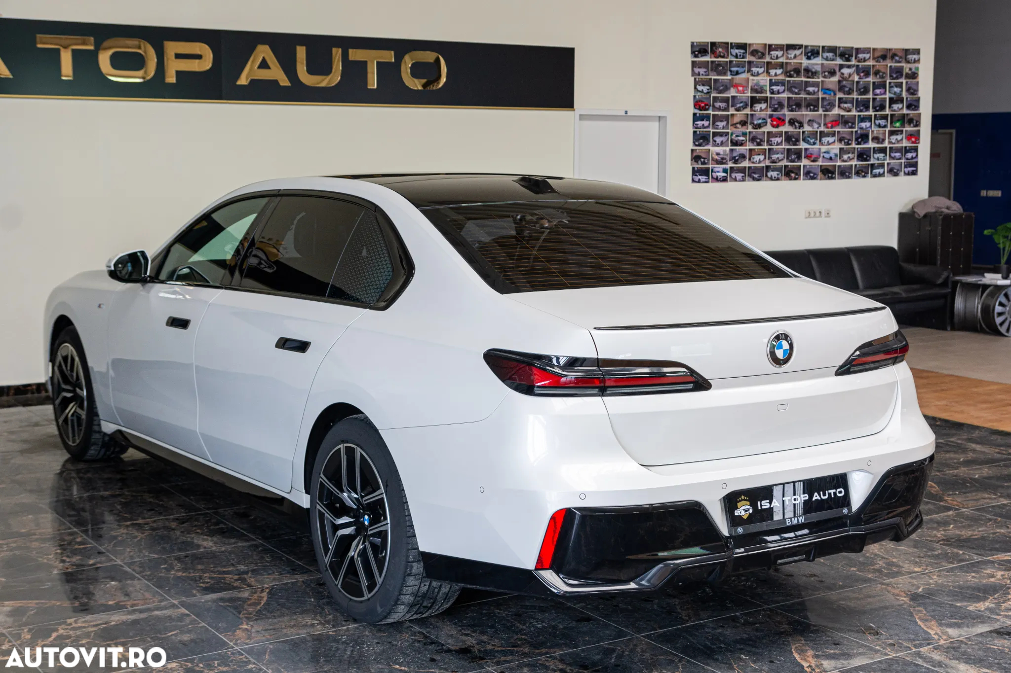 BMW Seria 7 740d xDrive MHEV - 36