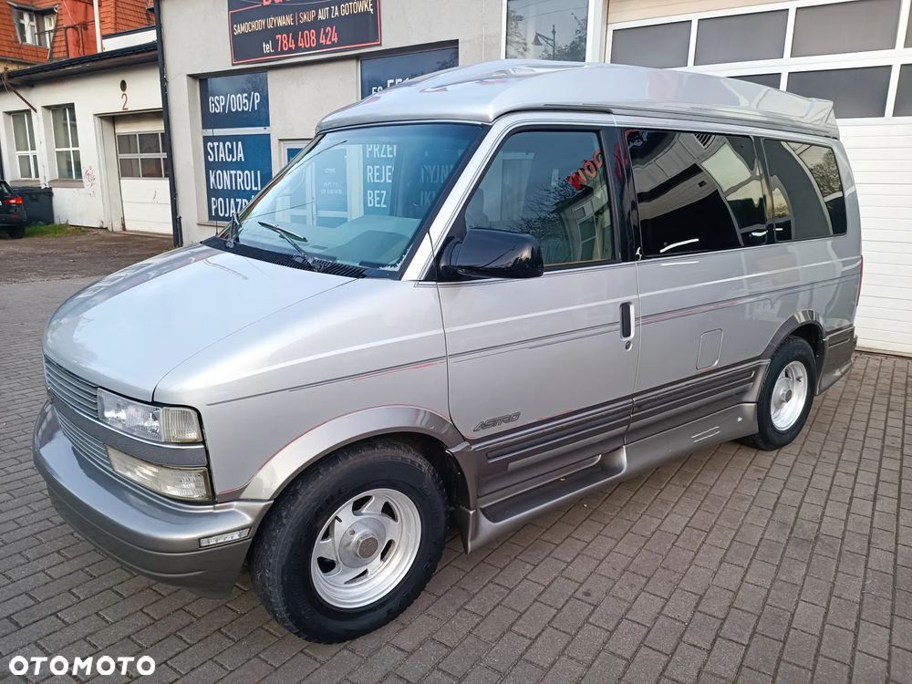 Chevrolet Astro - 3