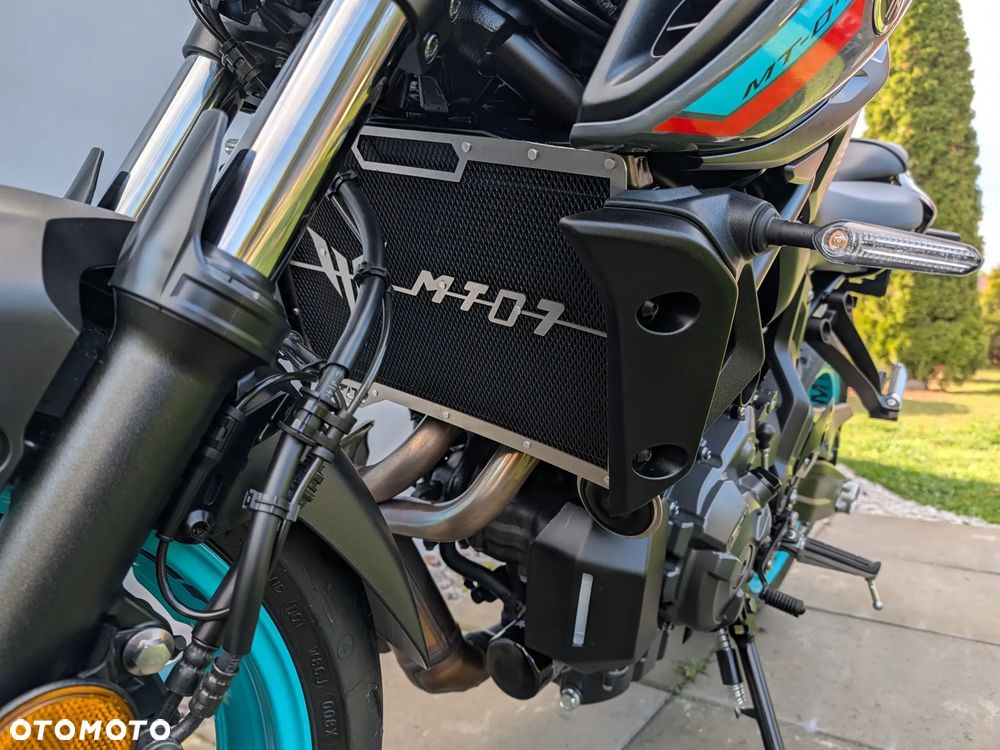 Yamaha MT - 30