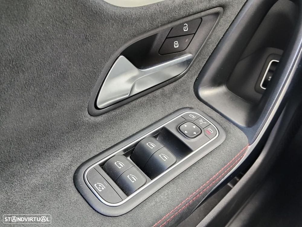Mercedes-Benz CLA 200 d Shooting Brake AMG Line Aut. - 14