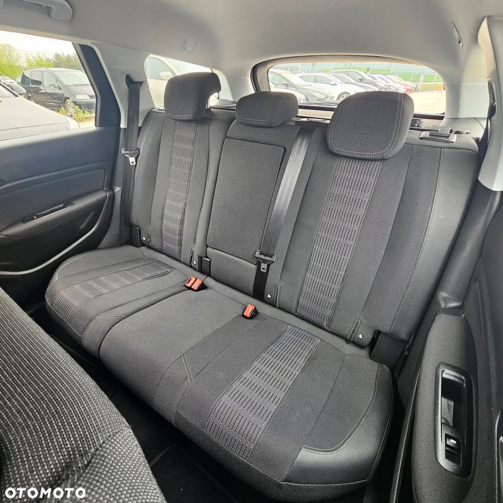 Peugeot 308 - 30