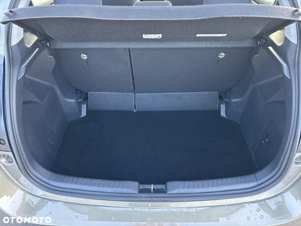 Toyota Yaris Hybrid 1.5 Comfort - 17