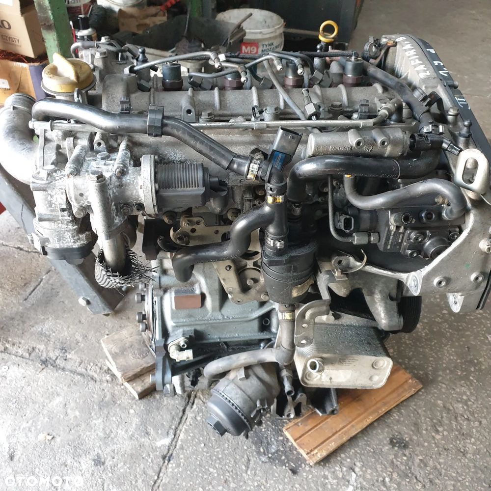 OPEL ZAFIRA B II ASTRA SILNIK 1.9 CDTI Z19DT WTRYSKI - 1