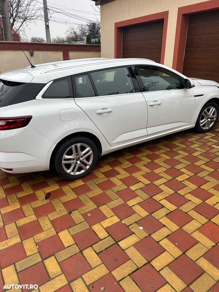 Renault Megane - 5