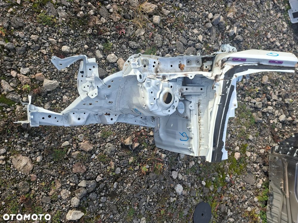 Ćwiartka podłużnica prawa przód fartuch kielich Toyota Yaris IV GR 1.6 T 19+ - 1