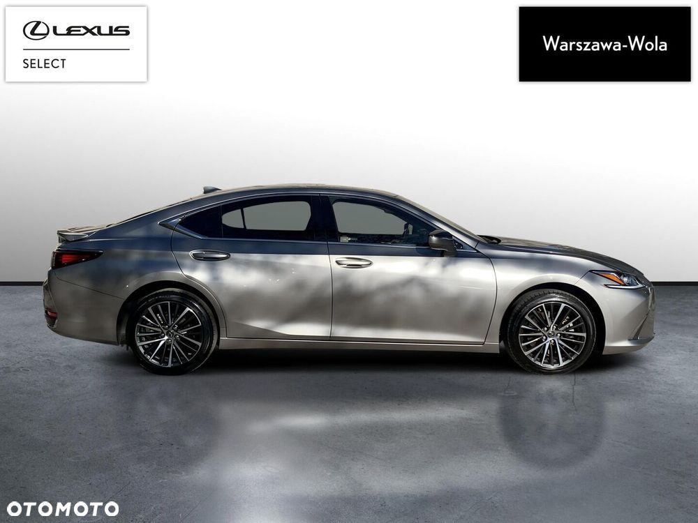 Lexus ES 300h Business Edition - 6