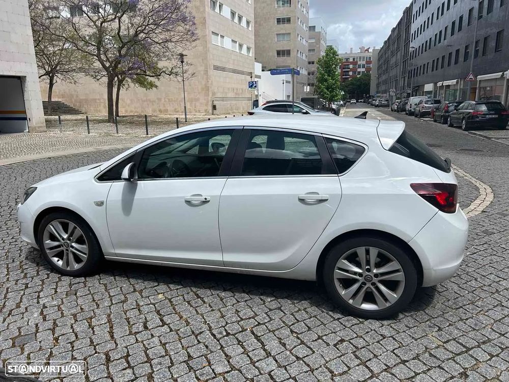 Opel Astra 1.7 CDTI Cosmo - 1