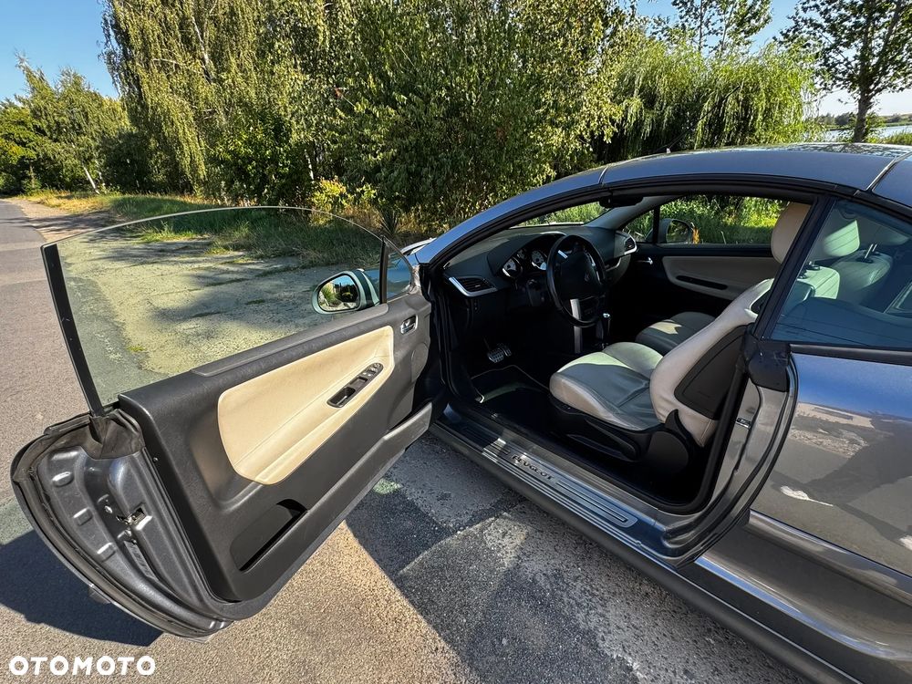 Peugeot 207 CC - 17