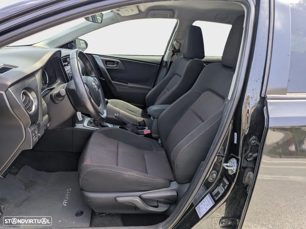 Toyota Auris 1.4 D-4D Comfort+Pack Sport - 5