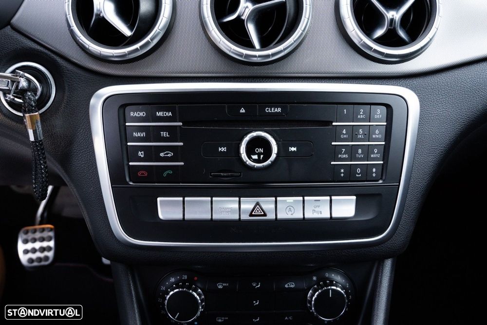 Mercedes-Benz CLA 180 d AMG Line - 25