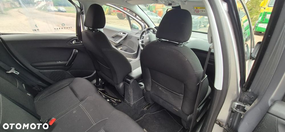 Peugeot 208 1.2 PureTech Access - 22
