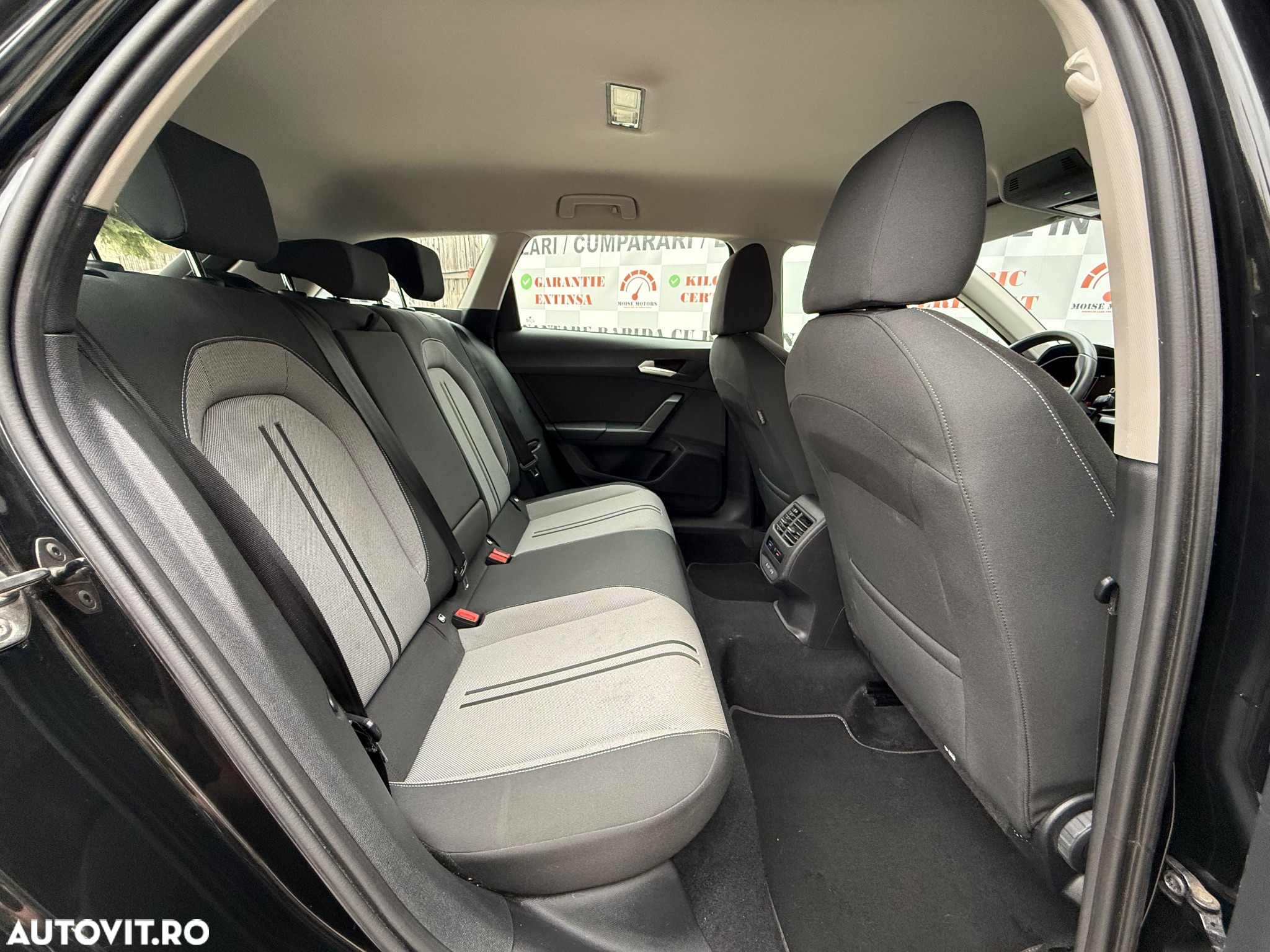 Seat Leon Sportstourer 2.0 TDI DSG Style Edition - 19