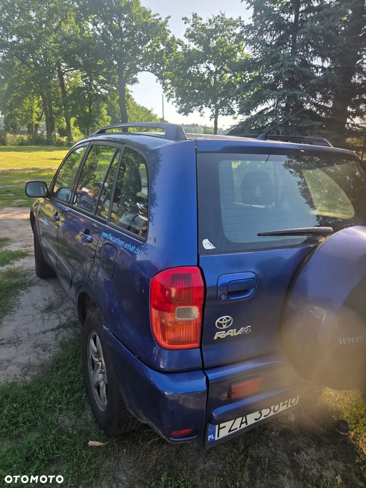 Toyota RAV4 2.0 D-4D 4x4 - 4