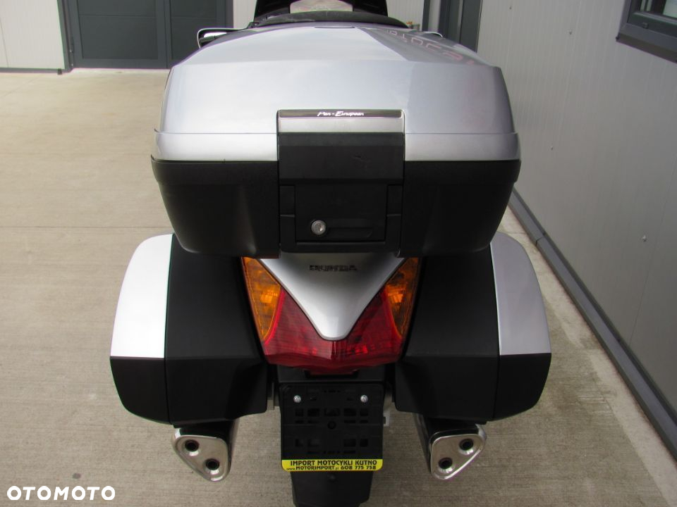 Honda ST - 30