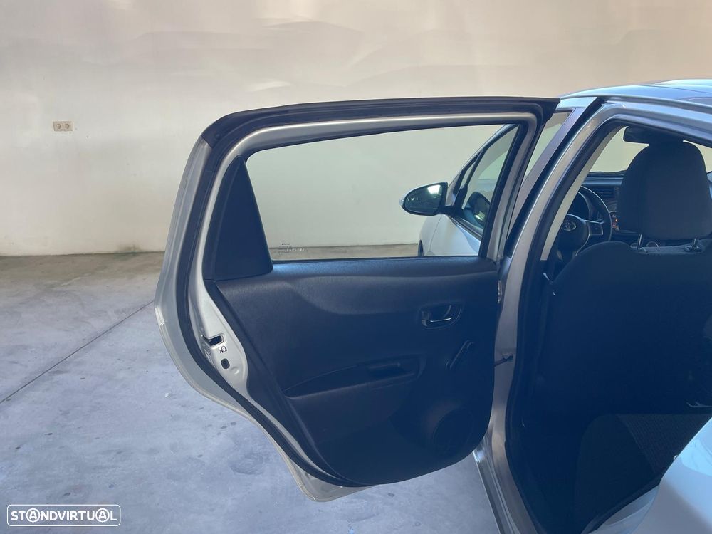 Toyota Yaris 1.4 D-4D AC Manual - 21