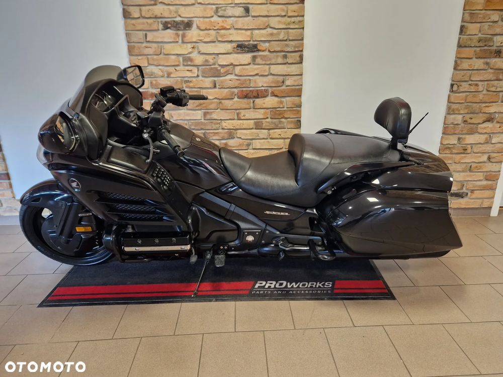 Honda GL - 8