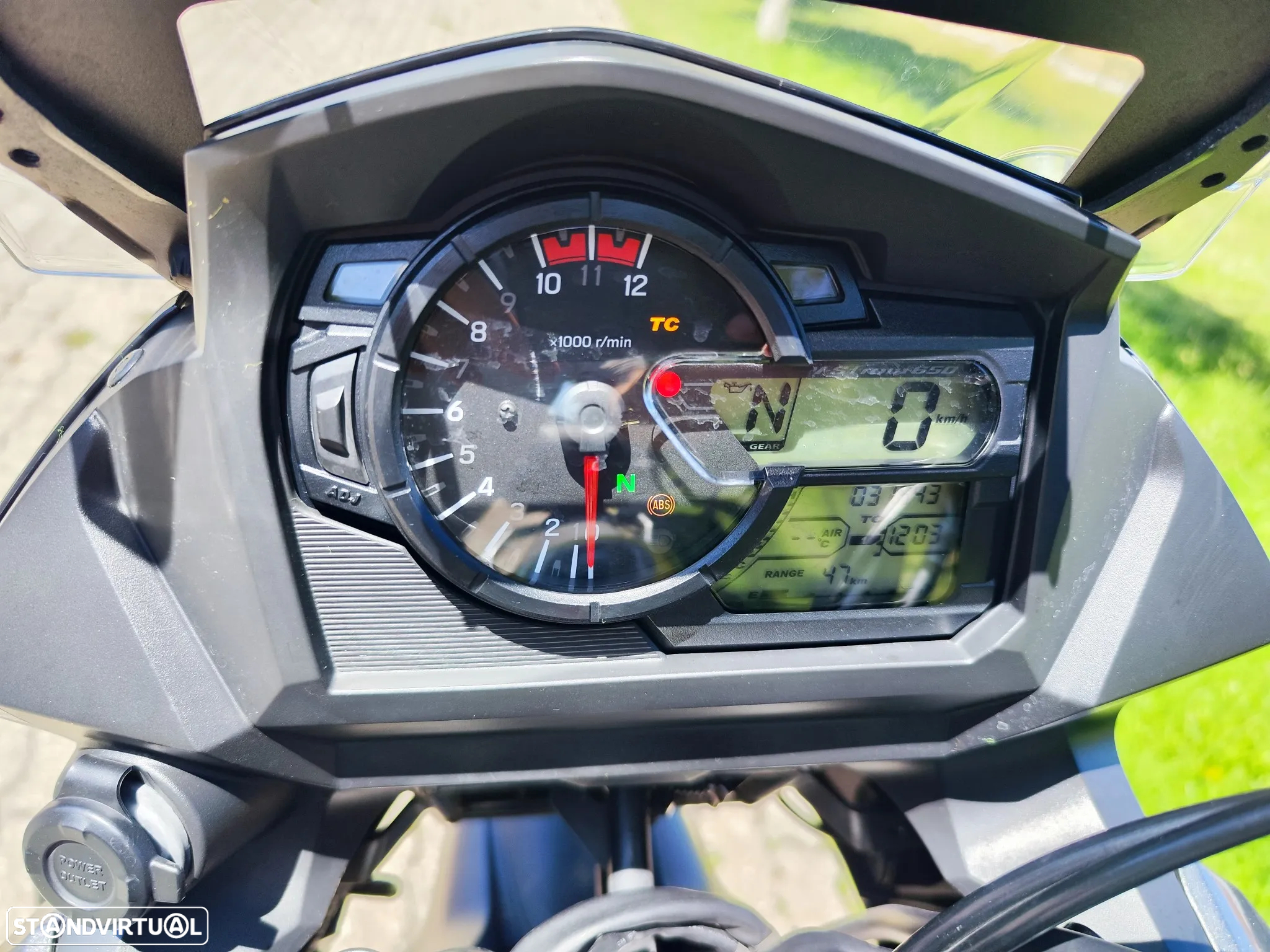 Suzuki DL V Strom 650 - 10
