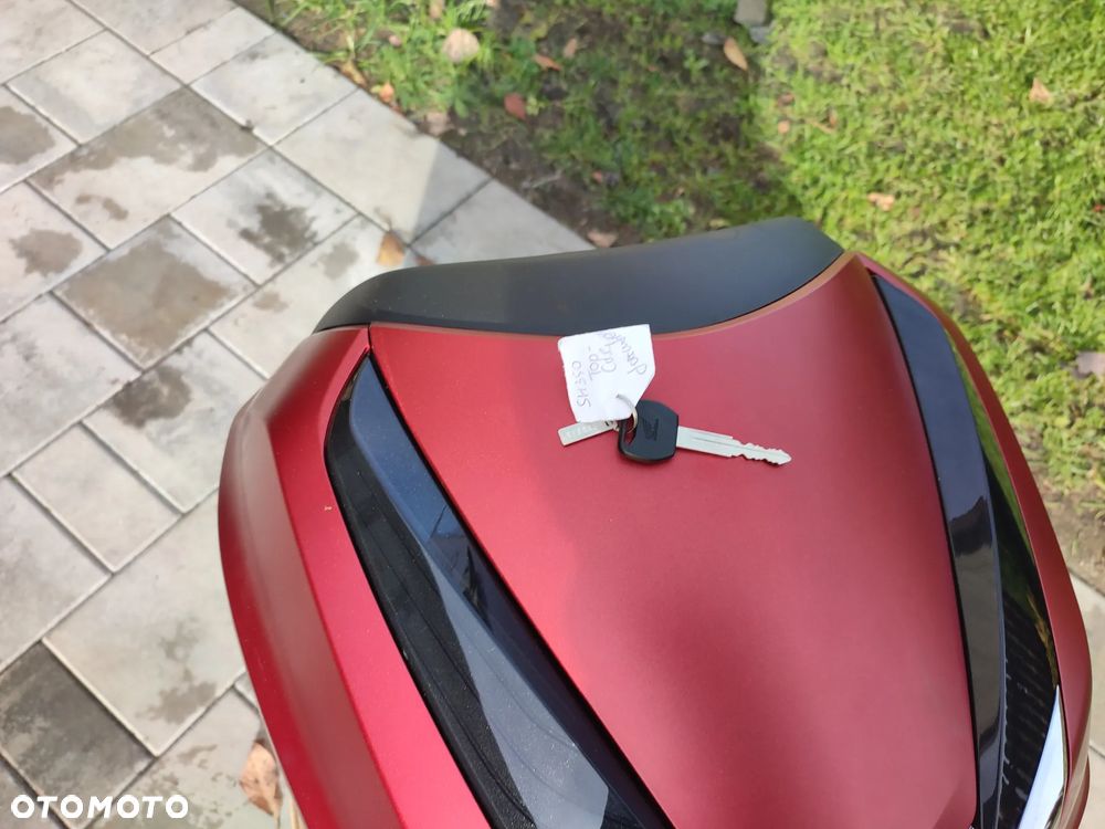 Kufer centralny Honda SH 125 300 - 17