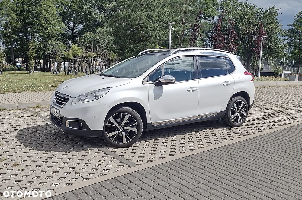 Peugeot 2008 1.2 Pure Tech Allure S&S - 1