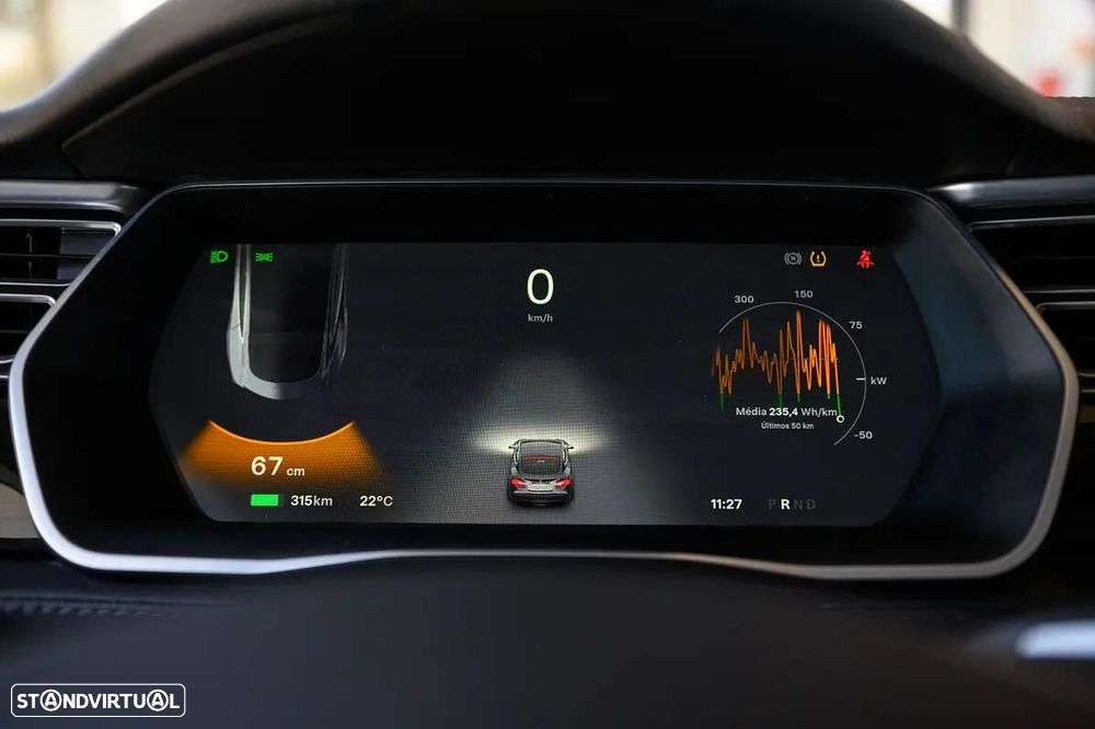 Tesla Model S - 31