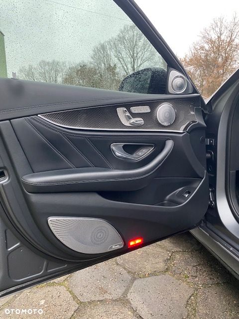 Mercedes-Benz Klasa E AMG 63 S 4-Matic+ - 22