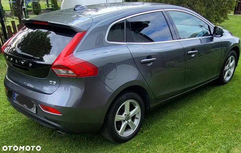 Volvo V40 D3 Momentum - 1