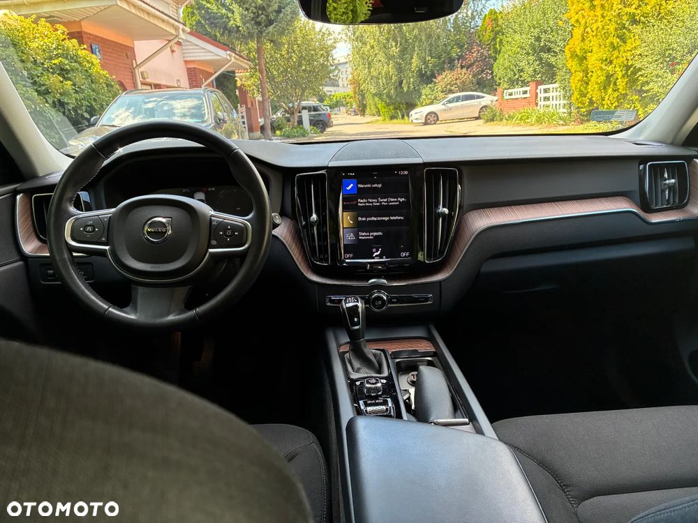 Volvo XC 60 D4 Momentum - 12