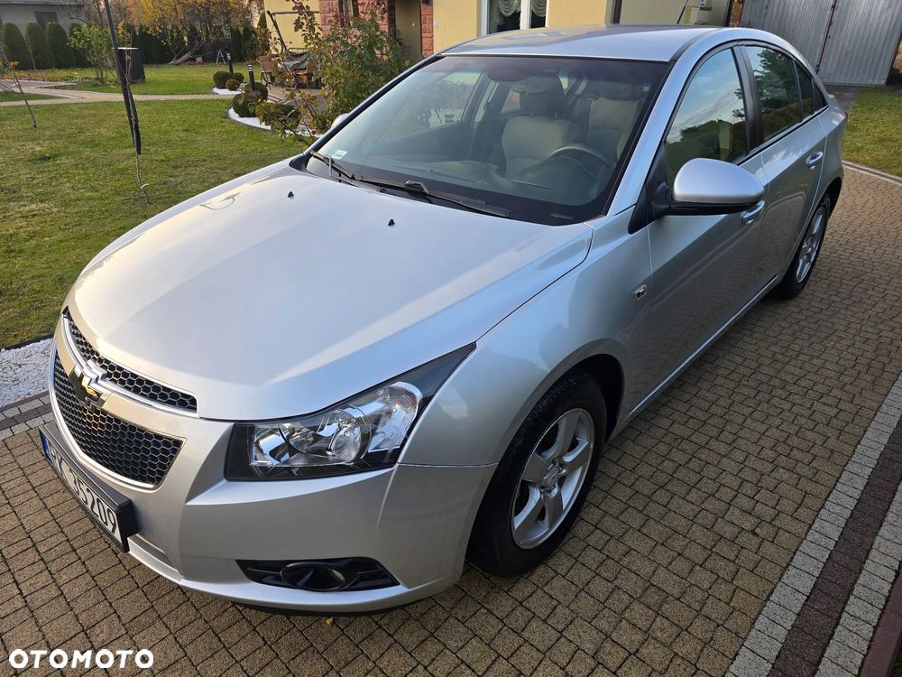 Chevrolet Cruze 1.6 LS - 4