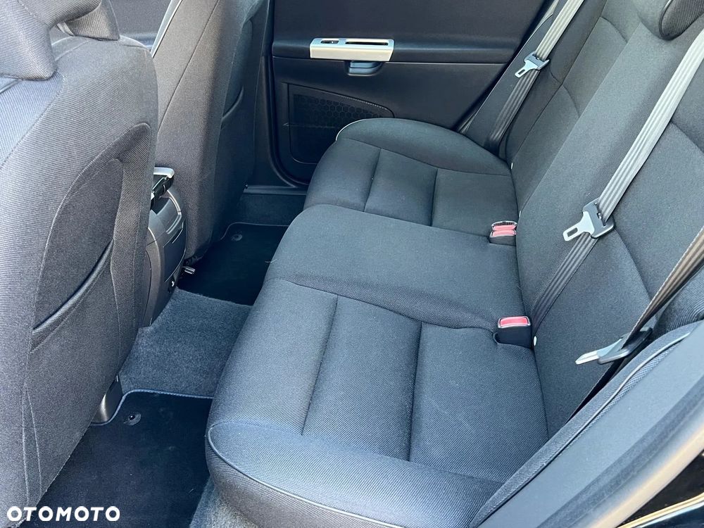 Volvo V50 - 20