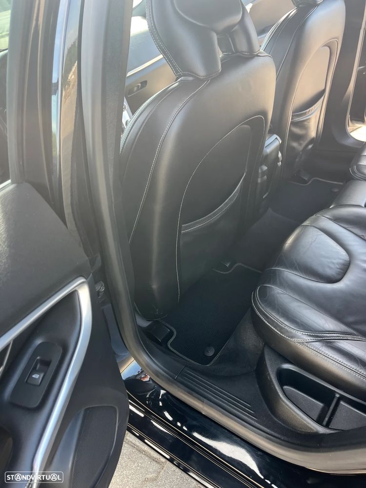 Volvo V40 - 16