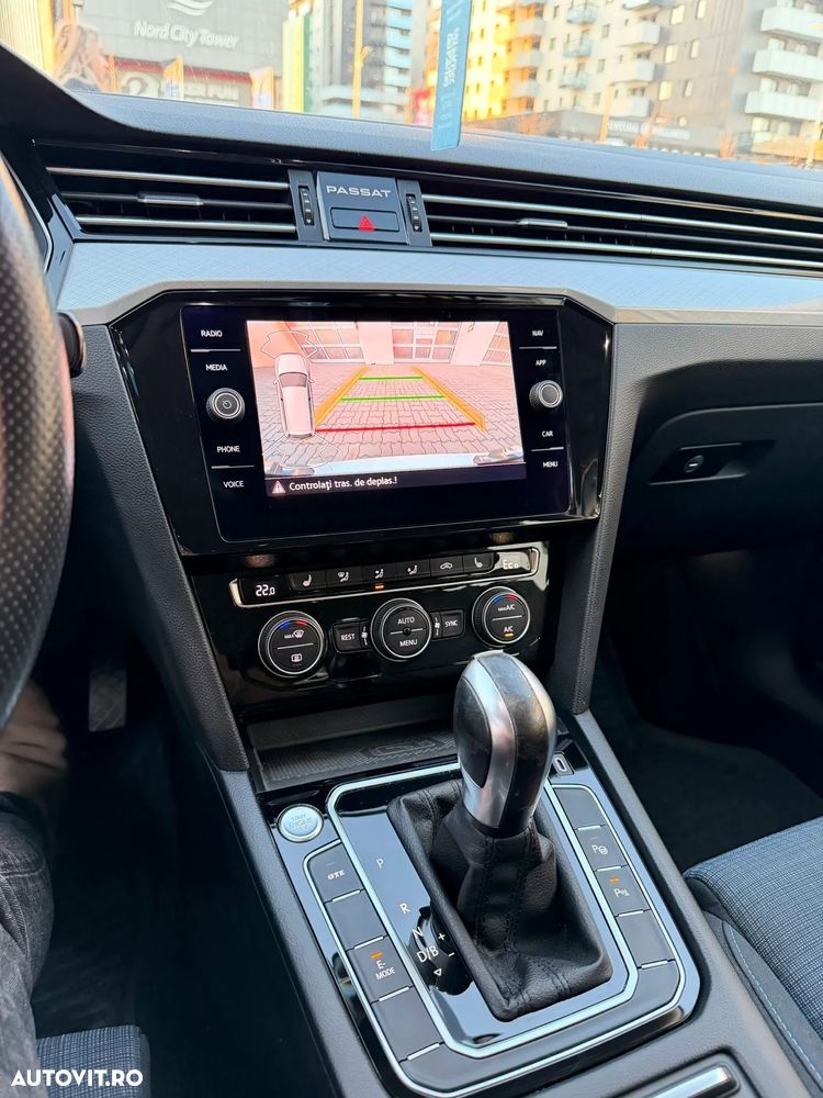 Volkswagen Passat - 16