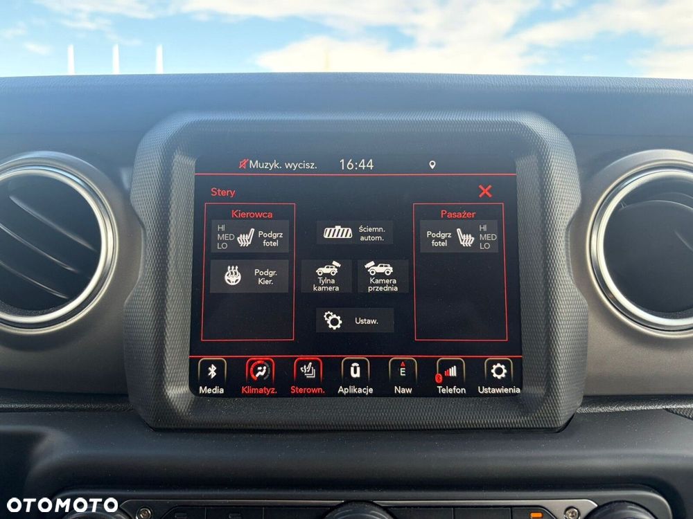 Jeep Wrangler - 10