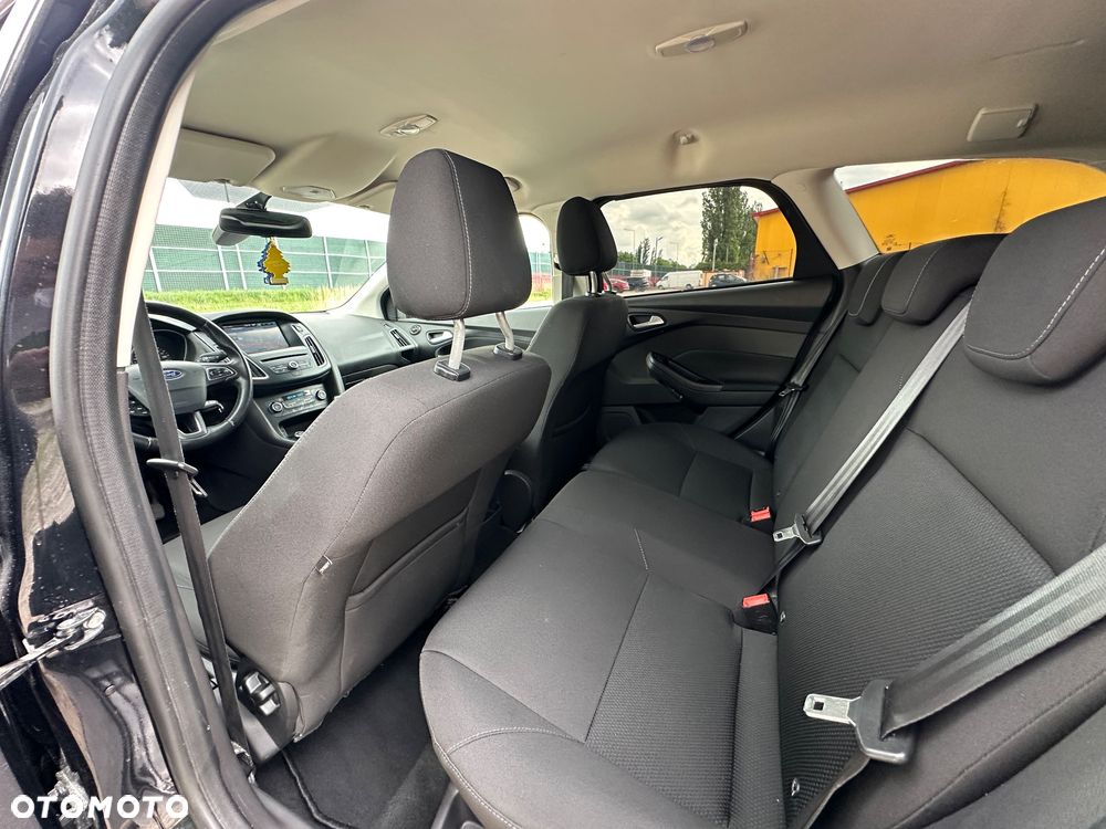 Ford Focus 1.6 TDCi DPF Titanium - 25