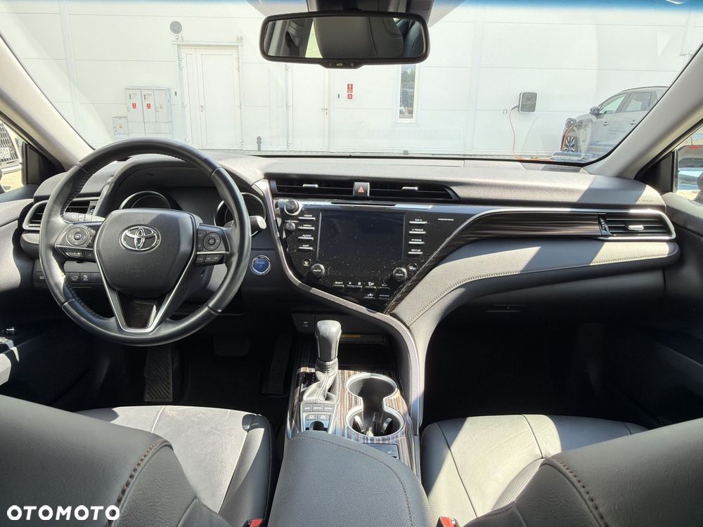 Toyota Camry 2.5 Hybrid Executive CVT - 12