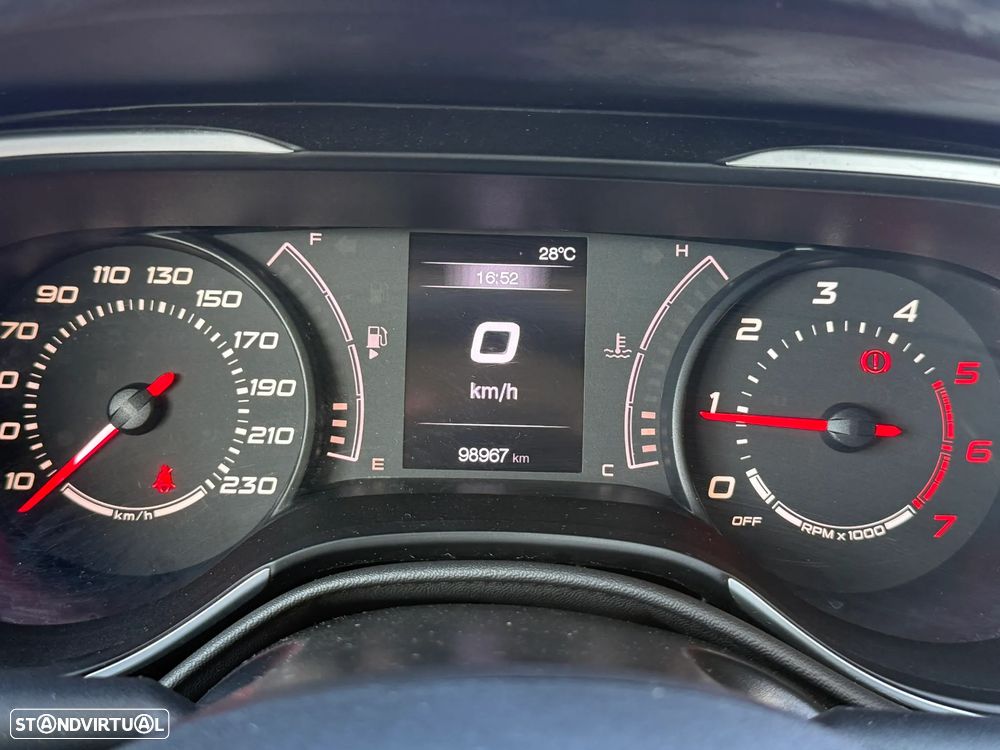 Fiat Tipo Station Wagon 1.3 M-Jet Lounge Tech - 25